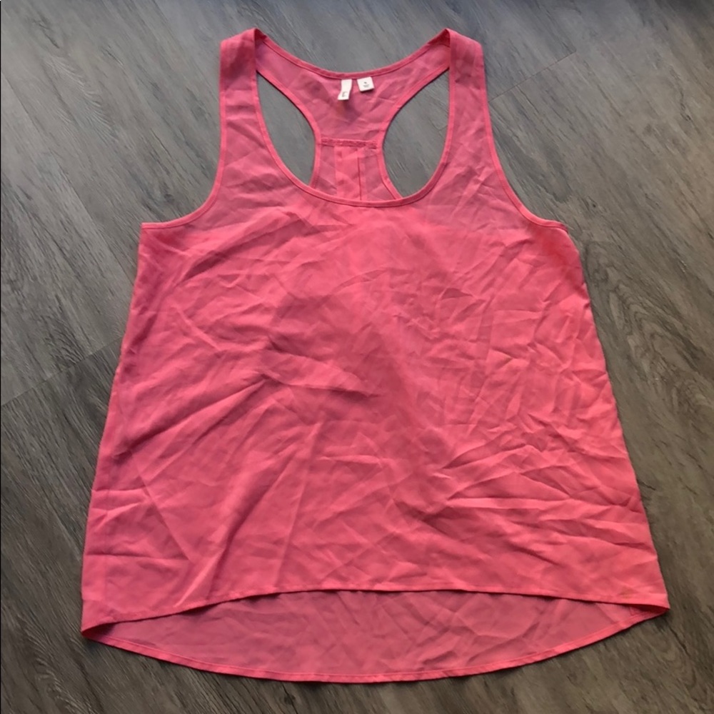 Pink tank top